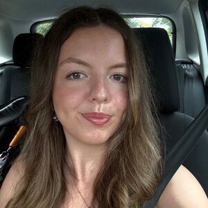 Meet your Posher, Caroline